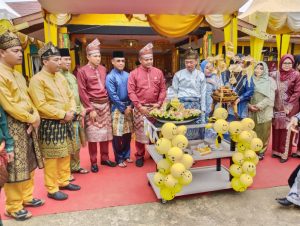 Bupati Rohil Afrizal Sintong Hadiri Acara Hari Ulang Tahun (HUT) Kecamatan Simpang Kanan