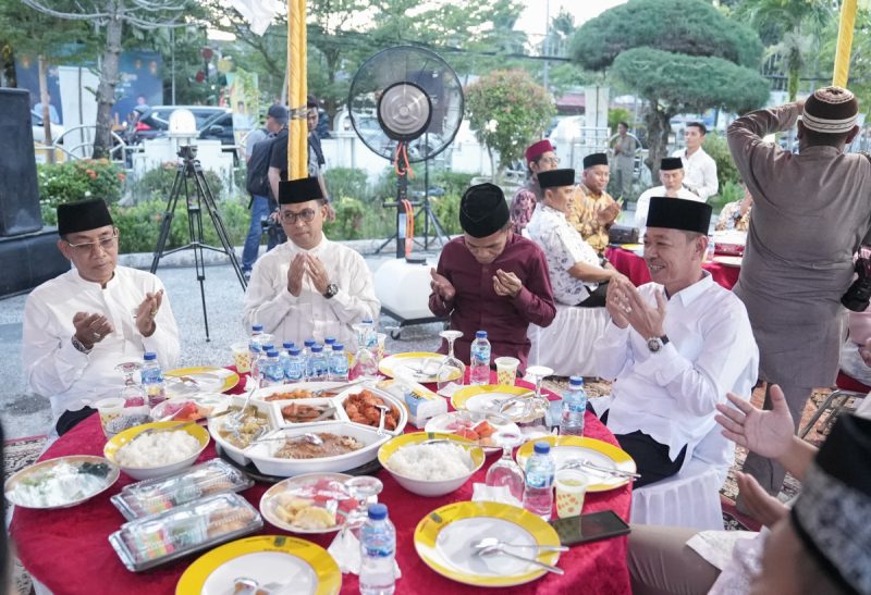 Pemkab Rohil Gelar Buka Puasa Bersama Forkompinda dan DPRD