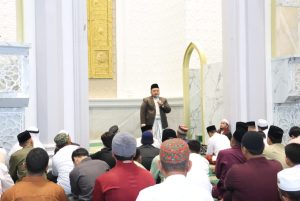 Rayakan Idul Fitri 1445 H, Bupati Tapsel Ajak Masyarakat Tingkatkan Amal Kebaikan