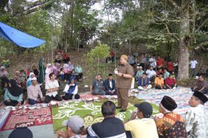 Bupati Tapsel Bersama Masyarakat Hadiri Penanaman Bibit Varietas Unggul Di Kecamatan Sipirok