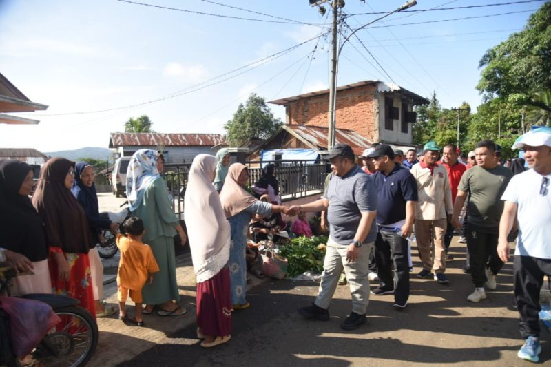 Pimpinan OPD dan ASN Tapsel Lakukan Jalan Santai Bersama Bupati Dolli Pasaribu