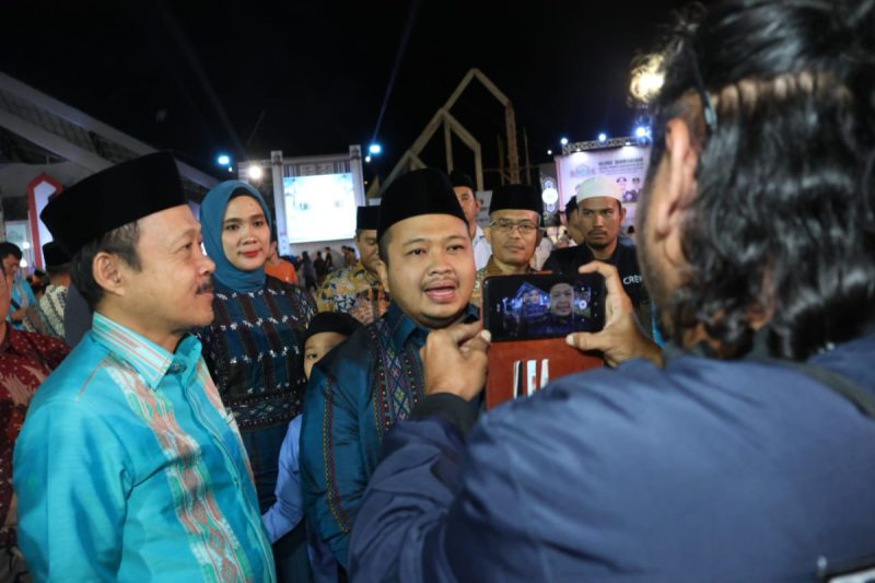 Tanggapi Keluhan Warga, Bupati Tapsel Berharap Pemerintah Atasan Segera Perbaiki Jalan Yang Rusak