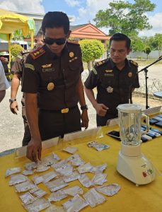 Pimpin Pemusnahan Ratusan Gram Sabu Dan Sejumlah Barang Rampasan , Ini Pesan Kajari Rohil