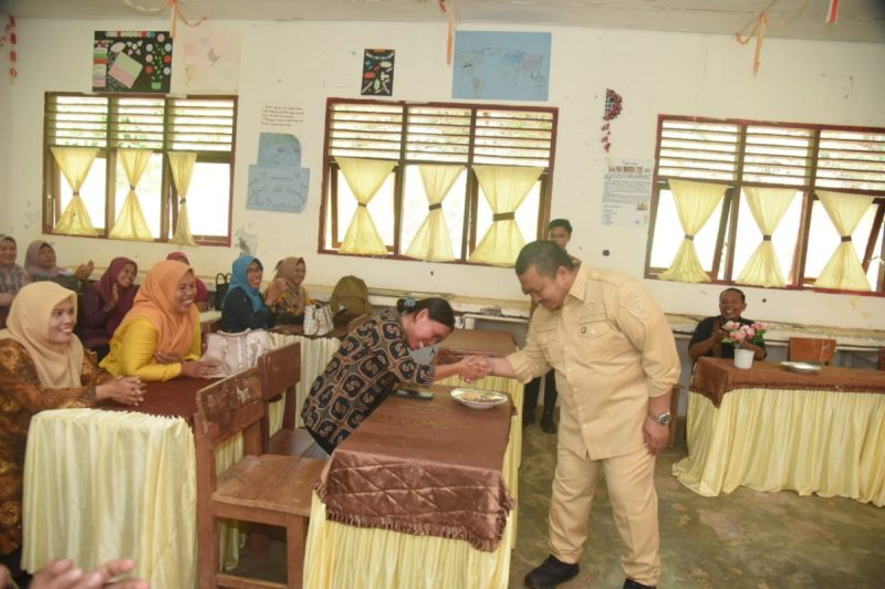 Wujud Kepedulian Pada Dunia Pendidikan, Bupati Tapsel Kunjungi SMPN 3 Garonggang