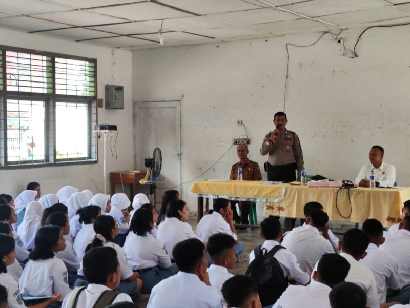 Kasat Binmas Polres Sibolga Hadiri Kegiatan Pembekalan Peserta Didik Baru di SMA Negeri 1 Sibolga