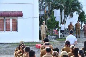 Bupati Nisel Hilarius Duha Pimpin Pelaksanaan Apel Pagi