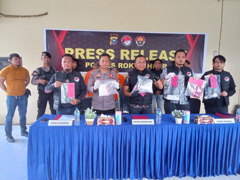 Dalam Jangka 2 Hari Tim Opsnal Sat Res Narkoba Polres Rokan Hilir Berhasil Mengamankan 3 Dugaan Tersangka Penyalahgunaan Narkotika Jenis Sabu-sabu