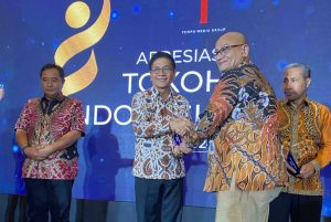 Bupati Nisel Terima Apresiasi Tokoh Indonesia 2024