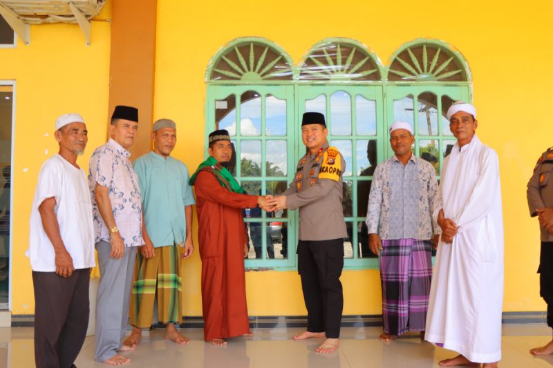 Wakapolres Rohil Cooling System Jamaah Masjid Baiturrahim Cempedak Rahuk