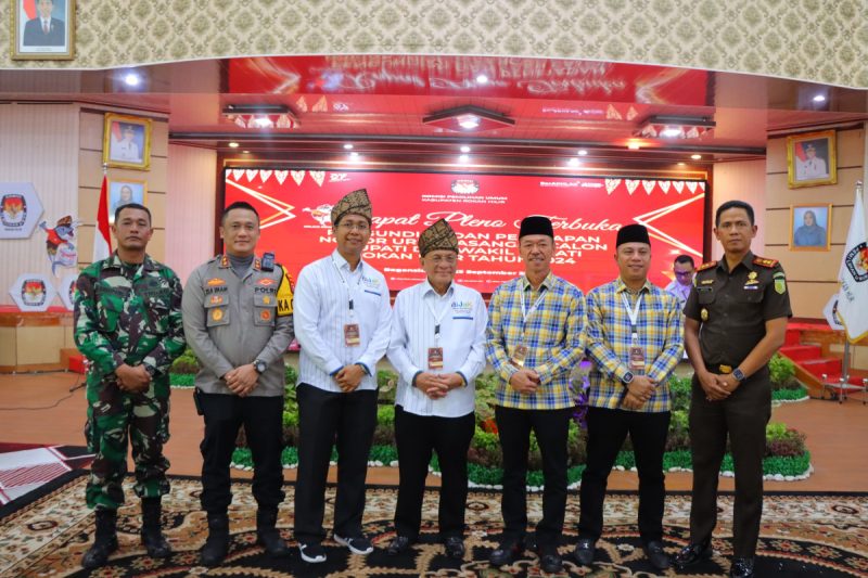 Kapolres Rohil Ikuti Rapat Pleno Terbuka Pengundian dan Penetapan Nomor Urut Paslon Bupati dan Wakil Bupati 2024
