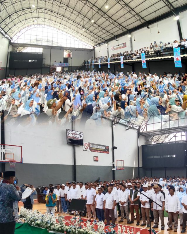 Melimpah Ruah!! Ribuan Tim ALFIN-AZHAR Resmi Dilantik, Siap Berjuang Menuju Juara Untuk Kota Sungai Penuh