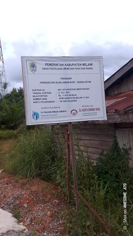 Proyek Peningkatan Jalan Laman Bukit – Nanga Kayan Senilai Rp 11 Miliar Di duga Asal Jadi