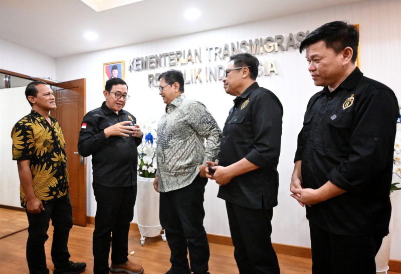 Terima BUMP Indonesia, Wamen Viva Yoga: Banyaknya Dukungan Pemberdayaan Petani Transmigran Mempercepat Terwujudnya Swasembada Pangan