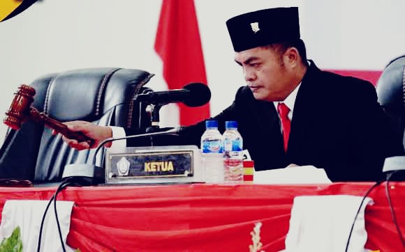 DPRD Nisel Gelar Rapat Paripurna, Elisati Halawa, ST : Bupati dan Wakil Bupati Terpilih Agar Menjaga Persatuan Dan Kesatuan