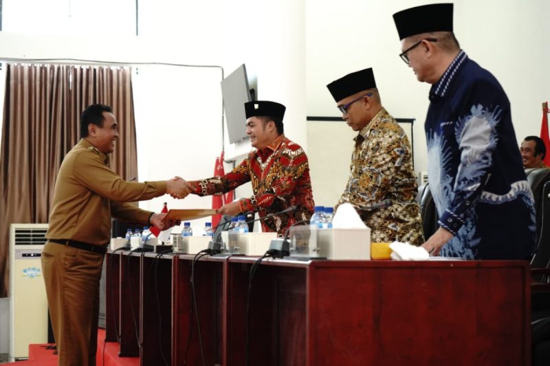 DPRD Nisel Gelar Rapat Paripurna, Elisati Halawa, ST : Tim Pansus LKPJ Bupati Tahun 2024 Kiranya Bekerja Sesuai Tenggat Waktu