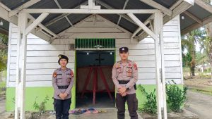 Personel Polres Rohil Pengamanan Gereja Untuk Kegiatan Ibadah Kenaikan Isa Al-Masih