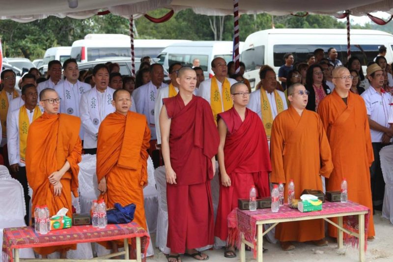 Wakil Bupati Taput Ikuti Perayaan Hari Raya Waisak di Vihara Bodhisitala Kecamatan Siborong-borong
