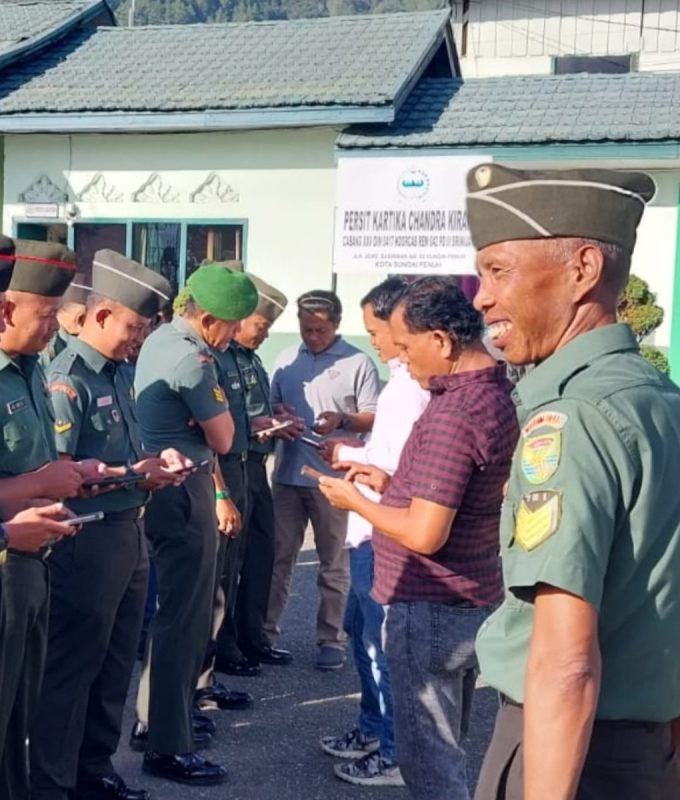 CEGAH PELANGGARAN KODIM 0417/KERINCI PERIKSA HP ANGGOTA TERKAIT JUDI ONLINE