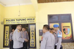 Kapolres Kampar Berkunjung ke Polsek Tapung Hulu, Beri Suntikan Semangat dan Bantuan untuk Masjid Al-Ikhlas!