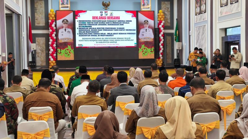 “Kampar Damai, Aspirasi Tersampaikan!” Forkopimda, Tokoh Masyarakat, dan Mahasiswa Bersatu Deklarasikan Penyampaian Pendapat yang Tertib dan Damai!
