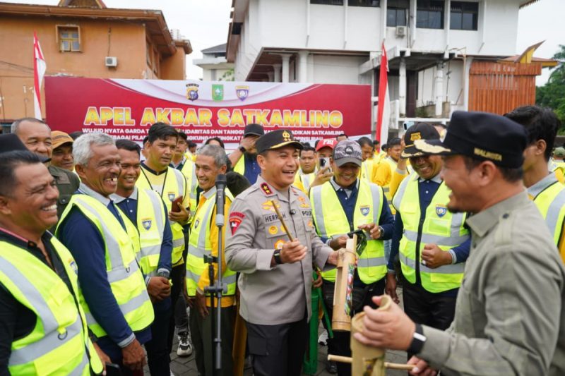 Kapolda Riau Luncurkan Green Satkamling