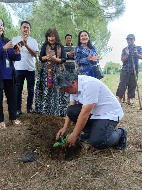 Pemkab Taput Harapkan Fungsionaris BUMD yang Solutif dan  Kompatibel